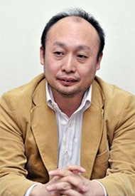 佐藤隆司氏